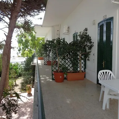 Stasi Bed & Breakfast 3*