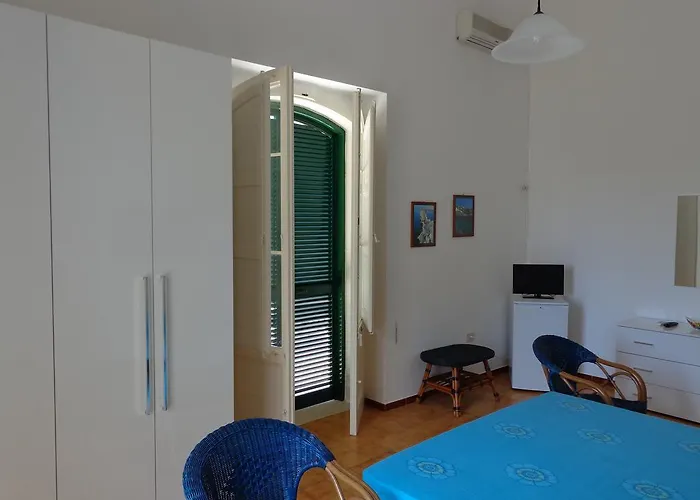 Stasi 3*