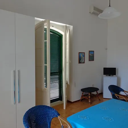 Stasi 3*